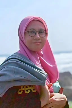 Alga Hijau Dictyosphaeria versluysii dan Ekonomi Biru Berbasis Kearifan Lokal