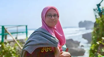 Alga Hijau Dictyosphaeria versluysii dan Ekonomi Biru Berbasis Kearifan Lokal