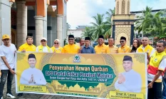 Golkar Maluku Serahkan Hewan Qurban di Masjid Raya Al Fatah, Bawa Pesan Kepedulian dan Solidaritas dari Ketum Bahlil