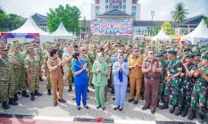 Danrem Raffles Dampingi Pangdam Petarung Buka Bazar Murah HUT ke-81 TNI di Ambon