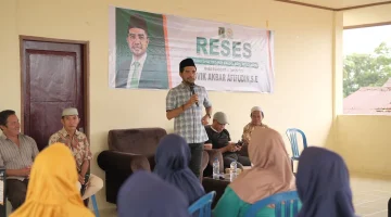 Turun ke Sentra Hortikultura Ambon, Rovik Janji Kawal Aspirasi Pengairan dan Jalan