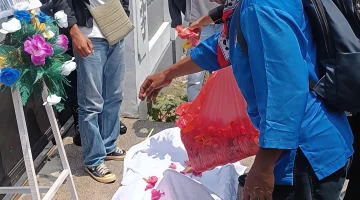 Keranda “Kematian Keadilan” di PN Ambon, KAT Desak Eksekusi Eks Hotel Anggrek Ditangguhkan