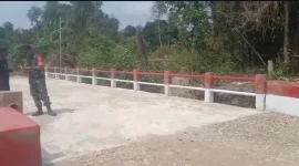 Jembatan Armco Desa Hiay - Desa Ilwaki MBD.*