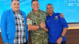 Ketua Harian Eliza de Lima dan Wakil Ketua Pengolahan Opini Publik, Fahrul Kaisuku bersama Pangdam Pattimura.*